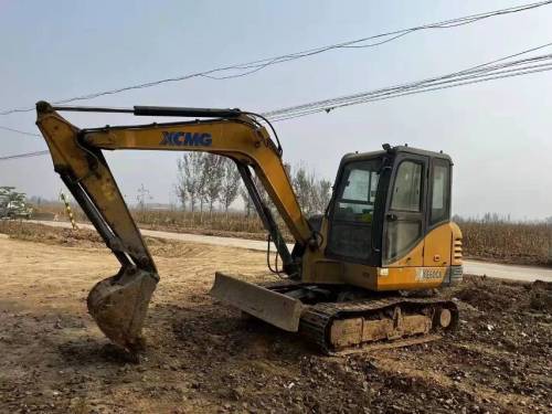 徐州市出售转让二手不详小时2017年徐工XE60挖掘机