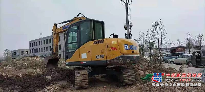 徐州市出售转让二手不详小时2017年徐工XE75挖掘机