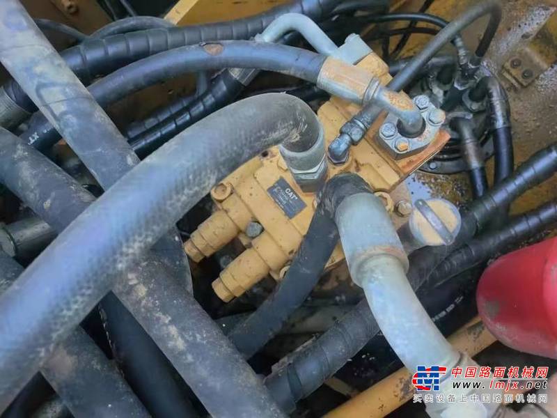 徐州市出售转让二手不详小时2013年卡特彼勒320D2挖掘机