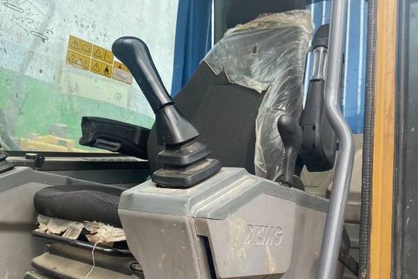 徐州市出售转让二手不详小时2018年徐工XE150挖掘机