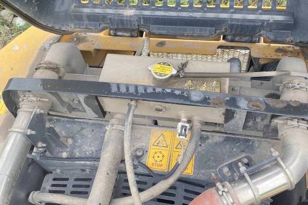 徐州市出售转让二手不详小时2018年徐工XE150挖掘机
