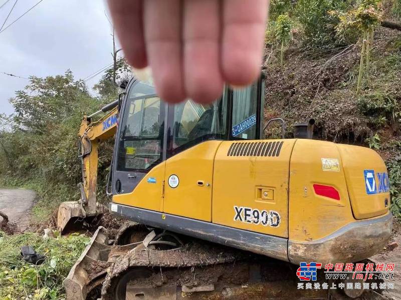 徐州市出售转让二手不详小时2018年徐工XE75挖掘机