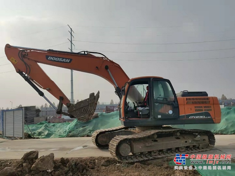 徐州市出售转让二手不详小时2020年斗山DH220挖掘机