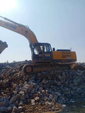 徐州市出售转让二手不详小时2015年徐工XE370CA挖掘机