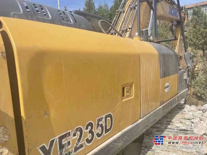 徐州市出售转让二手不详小时2017年徐工XE200D挖掘机