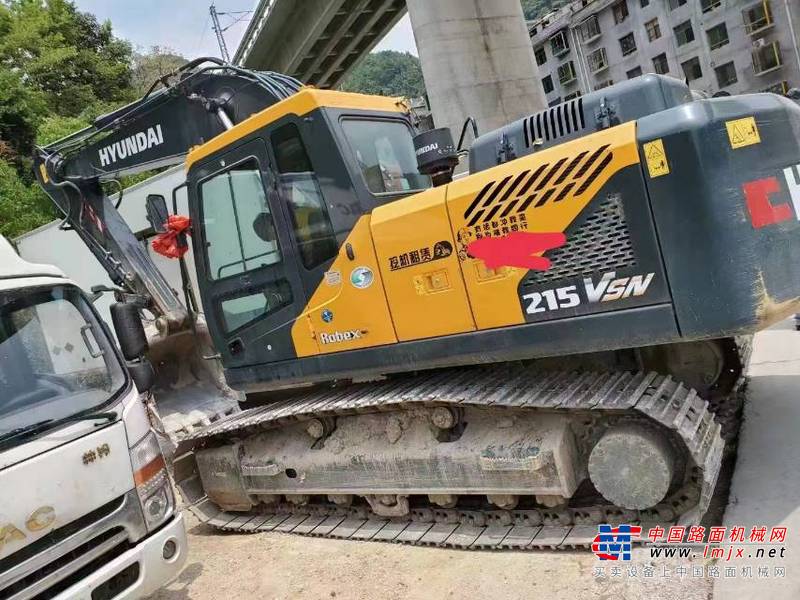 徐州市出售转让二手不详小时2021年现代R215挖掘机
