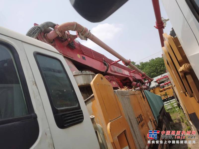 徐州市出售转让二手不详小时2011年徐工HB52V泵车