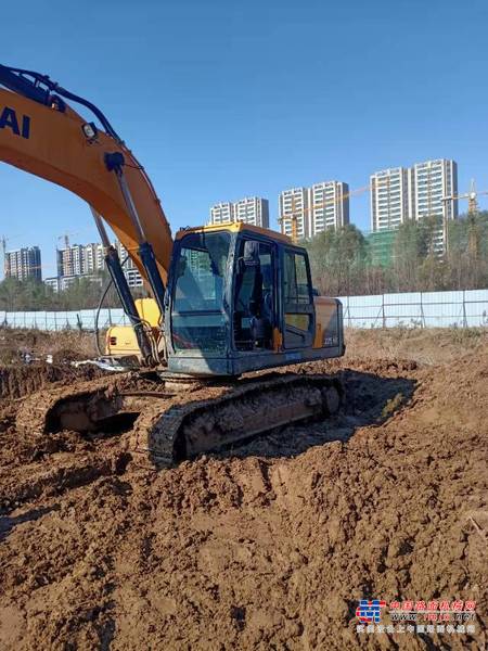徐州市出售转让二手不详小时2018年现代R215挖掘机