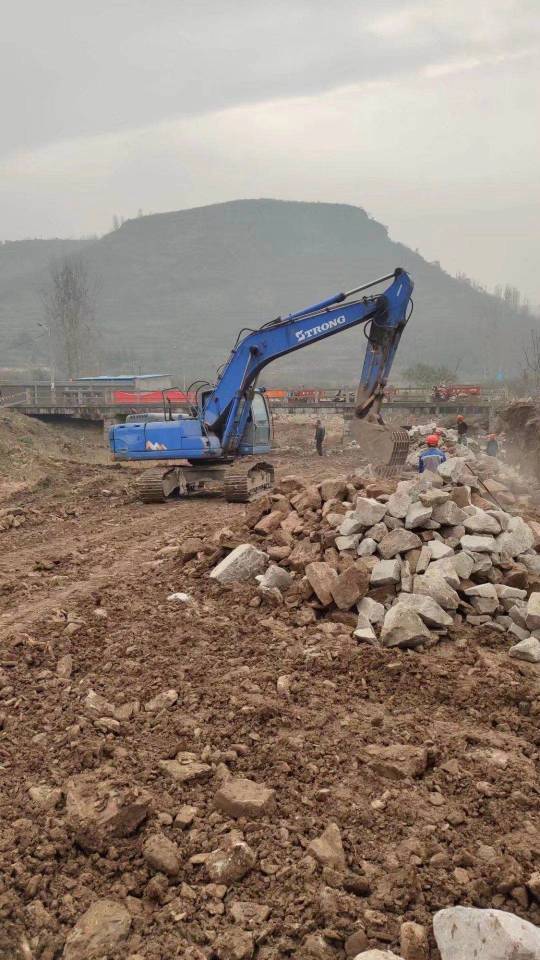 徐州市出售转让二手不详小时2013年山重建机GC208挖掘机
