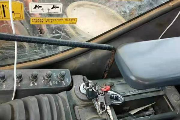 徐州市出售转让二手不详小时2013年日立ZX60挖掘机