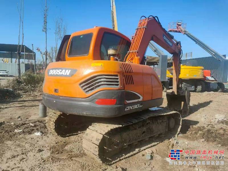 徐州市出售转让二手不详小时2018年斗山DX75挖掘机