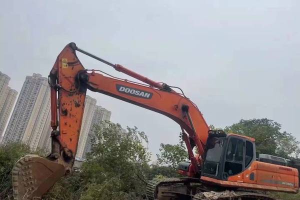 徐州市出售转让二手不详小时2015年斗山DX380挖掘机