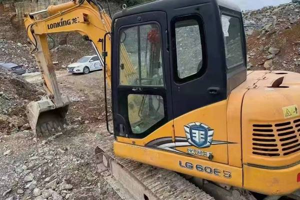 徐州市出售转让二手不详小时2017年龙工LG6085挖掘机