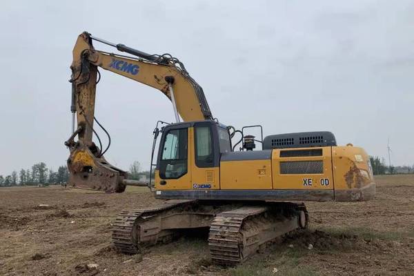 徐州市出售转让二手不详小时2018年徐工XE370D挖掘机