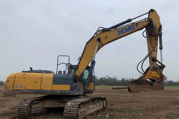 徐州市出售转让二手不详小时2018年徐工XE370D挖掘机