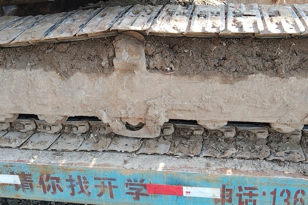 徐州市出售转让二手不详小时2013年龙工LG6065挖掘机
