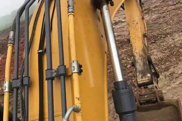 徐州市出售转让二手不详小时2018年徐工XE200D挖掘机