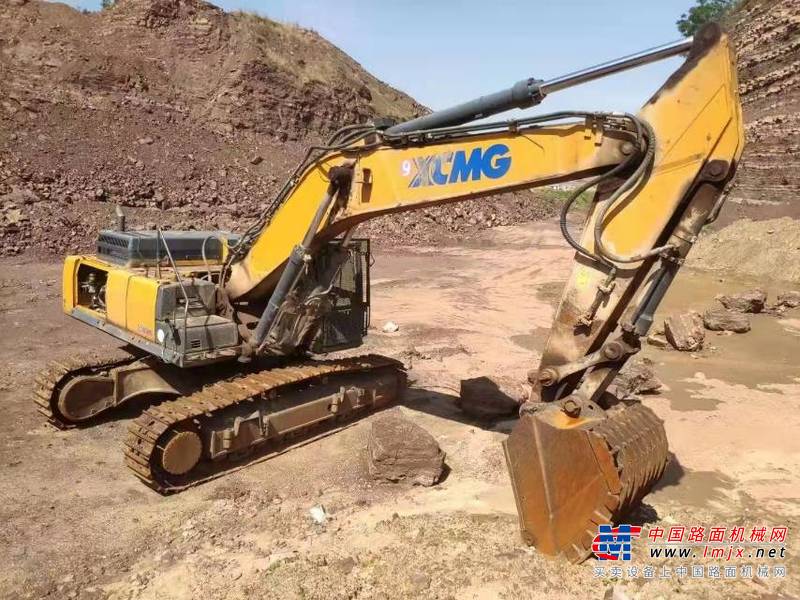 徐州市出售转让二手不详小时2018年徐工XE490D挖掘机