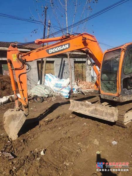 徐州市出售转让二手不详小时2014年斗山DX75挖掘机