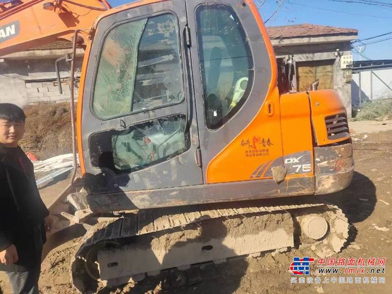 徐州市出售转让二手不详小时2014年斗山DX75挖掘机