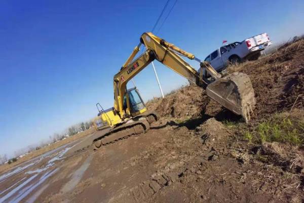 徐州市出售转让二手不详小时2014年力士德SC210挖掘机