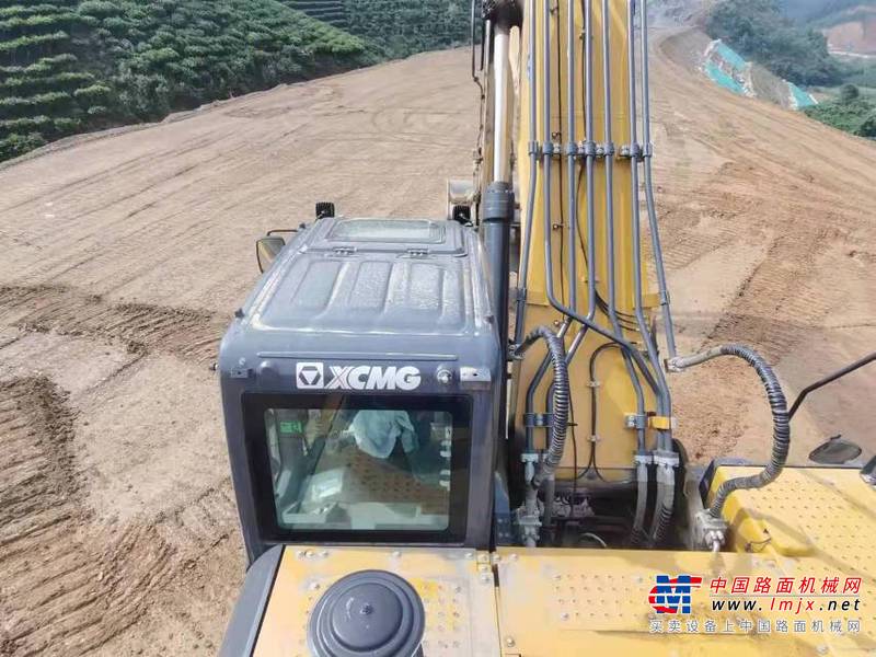 徐州市出售转让二手不详小时2020年徐工XE370D挖掘机