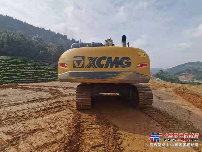 徐州市出售转让二手不详小时2020年徐工XE370D挖掘机