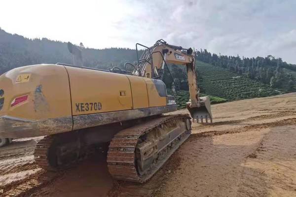 徐州市出售转让二手不详小时2020年徐工XE370D挖掘机