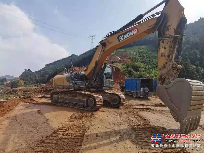 徐州市出售转让二手不详小时2020年徐工XE370D挖掘机