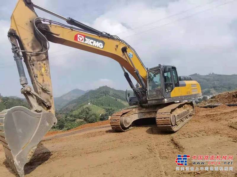 徐州市出售转让二手不详小时2020年徐工XE370D挖掘机