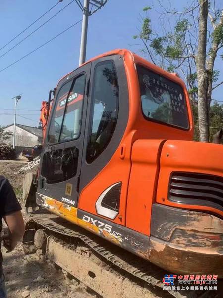 徐州市出售转让二手不详小时2019年斗山DX75挖掘机