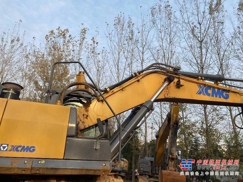 徐州市出售转让二手不详小时2017年徐工XE470D挖掘机