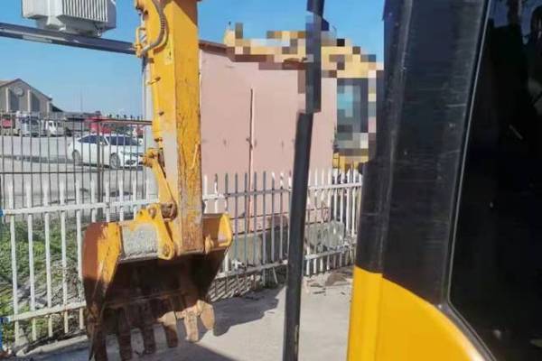 徐州市出售转让二手不详小时2020年龙工LG6075挖掘机