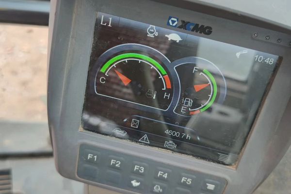 徐州市出售转让二手不详小时2018年徐工XE135D挖掘机