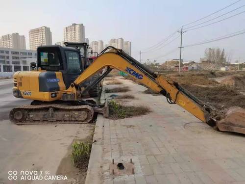 徐州市出售转让二手不详小时2017年徐工XE60DA挖掘机
