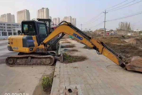 徐州市出售转让二手不详小时2017年徐工XE60DA挖掘机