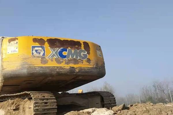 徐州市出售转让二手不详小时2011年徐工XE215CA挖掘机