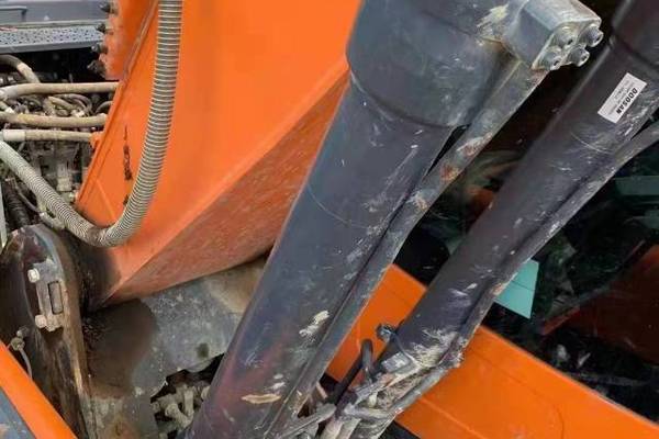 徐州市出售转让二手不详小时2020年斗山DX130挖掘机