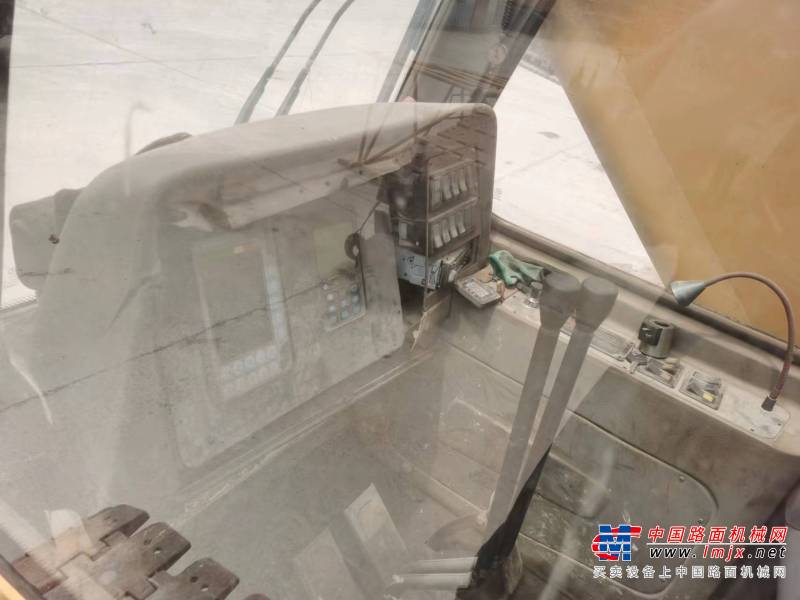 徐州市出售转让二手不详小时2014年徐工QUY70履带起重机