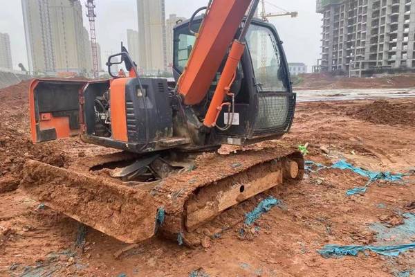 徐州市出售转让二手不详小时2015年日立ZX70挖掘机