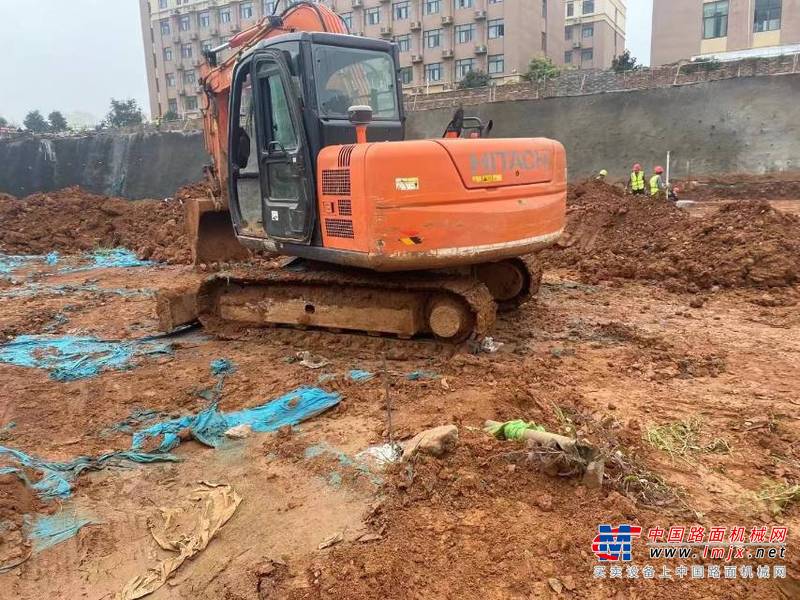 徐州市出售转让二手不详小时2015年日立ZX70挖掘机