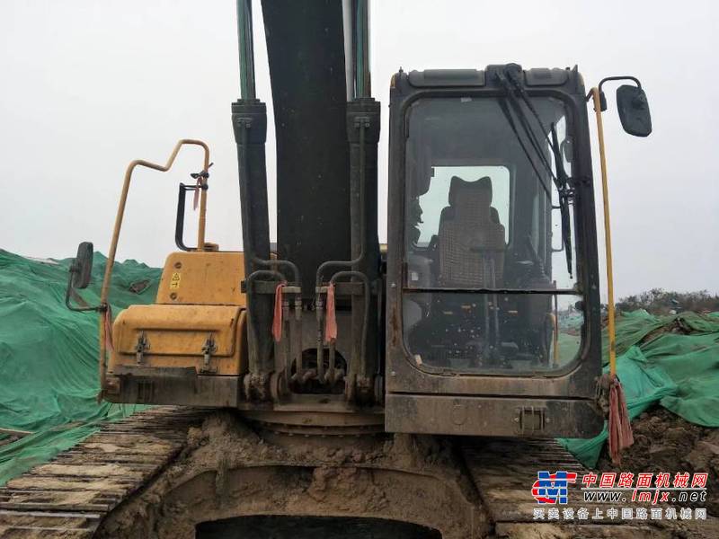 徐州市出售转让二手不详小时2018年沃尔沃EC210挖掘机