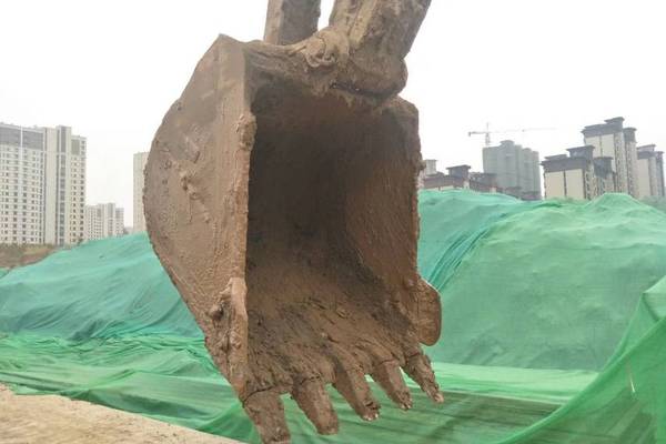 徐州市出售转让二手不详小时2018年沃尔沃EC210挖掘机