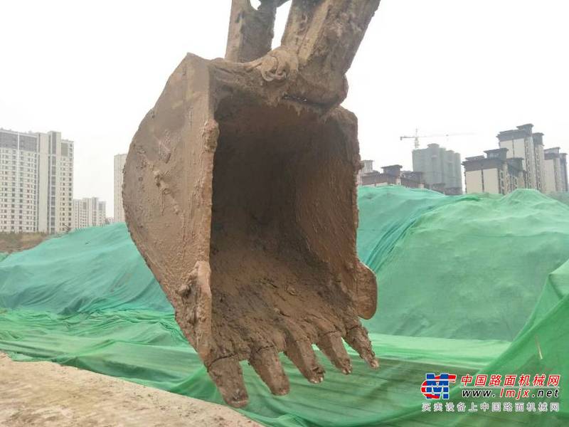 徐州市出售转让二手不详小时2018年沃尔沃EC210挖掘机