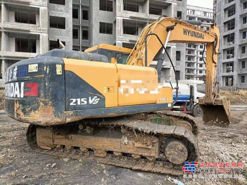 徐州市出售转让二手不详小时2018年现代R215挖掘机