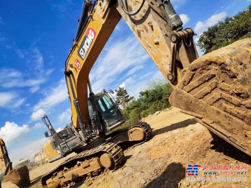 徐州市出售转让二手不详小时2021年徐工XE380DK挖掘机