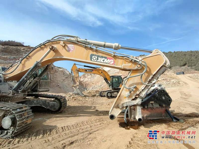 徐州市出售转让二手不详小时2020年徐工XE550DK挖掘机