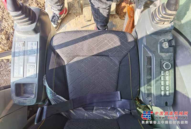 徐州市出售转让二手不详小时2020年徐工XE490DK挖掘机