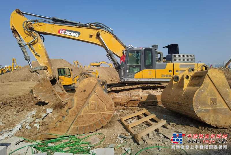 徐州市出售转让二手不详小时2020年徐工XE490DK挖掘机