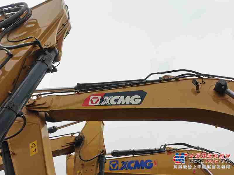 徐州市出售转让二手不详小时2019年徐工XE270DK挖掘机